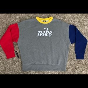 NWT NIKE WOMEN SWEATER 💥